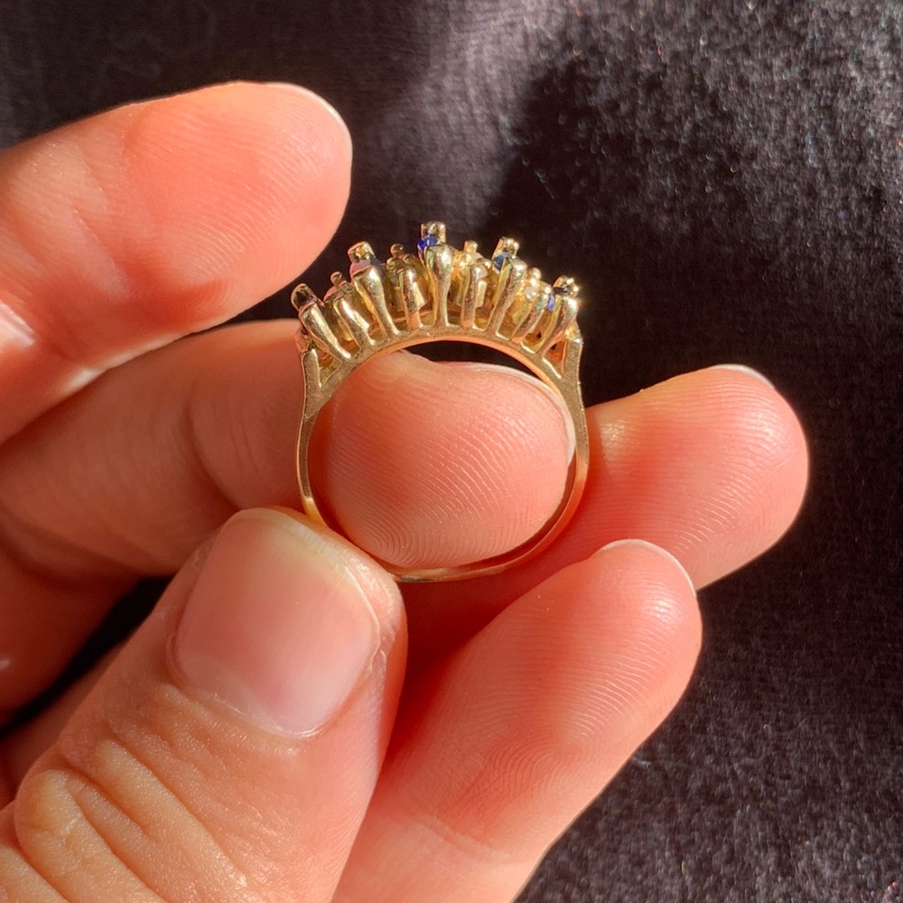 14k Sapphire and Diamond ring - Picture 12 of 16